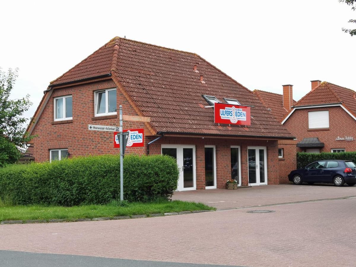 Schaake Hooksiel - Charmante Reetdachwohnung & Kostenfreier Parkplatz Exterior photo